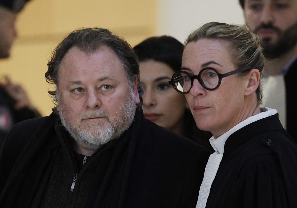 Tribunal da França condena diretor por abusar de atriz