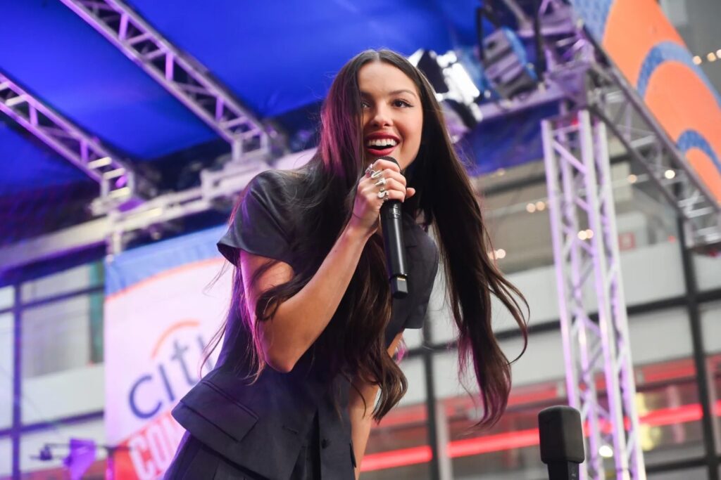 Quem é Olivia Rodrigo e como será o show no Lollapalooza?