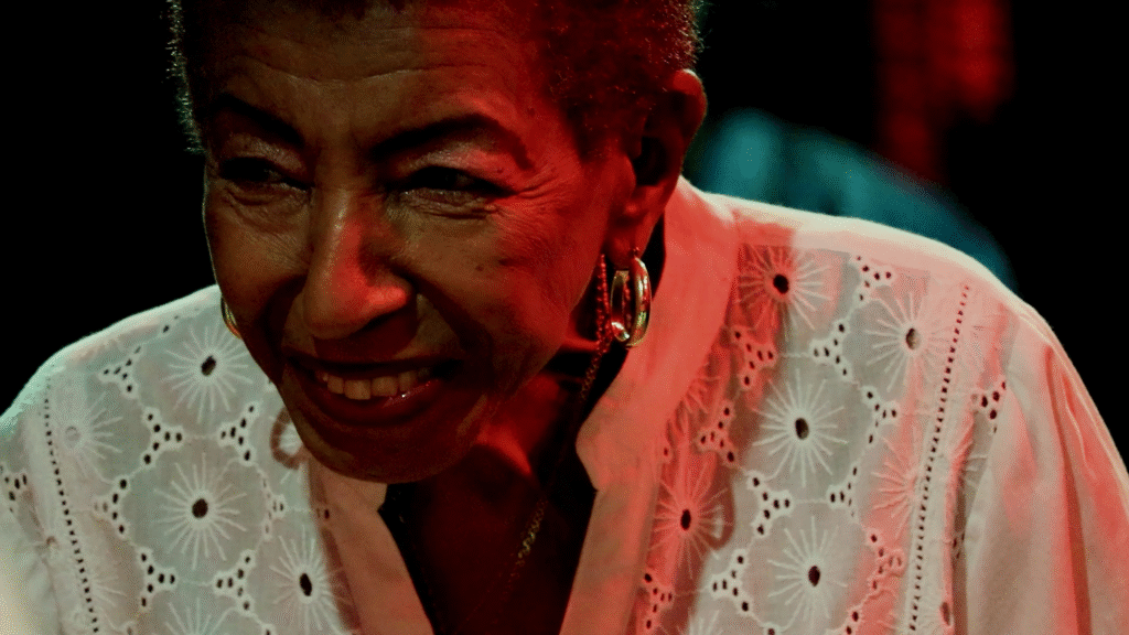 Leci Brandão tem enfocado em filme o percurso militante no samba e na vida