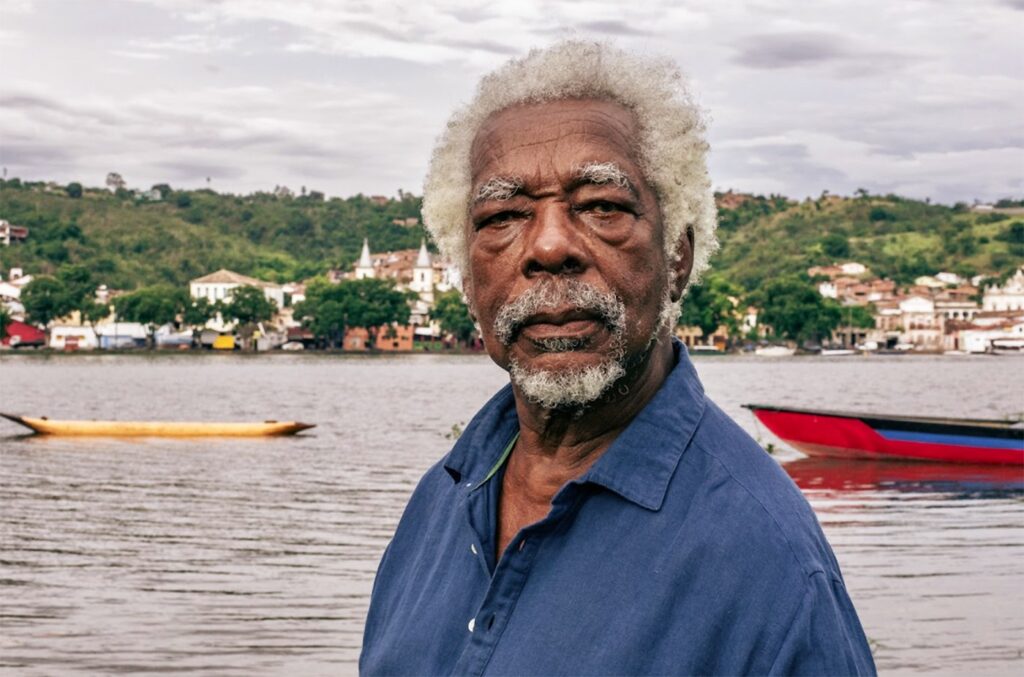 Mateus Aleluia emerge de mar de amor com álbum solo de músicas inéditas