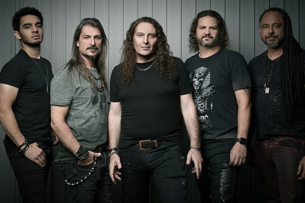 Angra entra em recesso, após 98 shows em um ano e meio, mas sinaliza que a pausa para descanso é temporária…