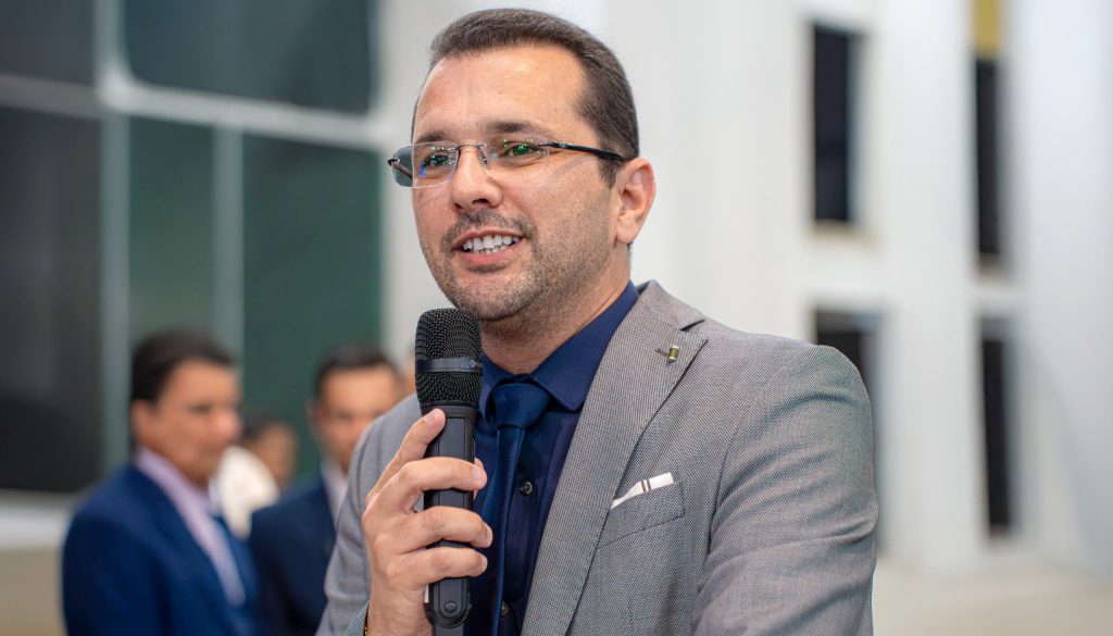 Governador em exercício nomeia vereador Marcos Duarte (PSD), de Araguaína, como secretário de Administração