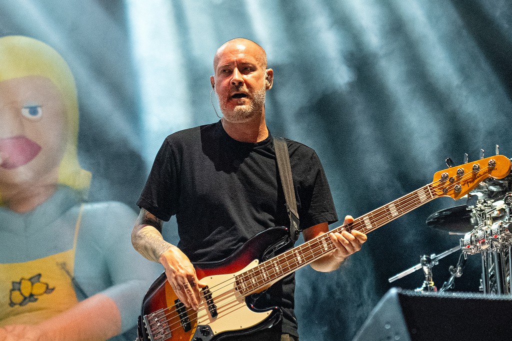 Fred Durst, do Limp Bizkit, lamenta a morte do baixista e companheiro de banda Sam Rivers: ‘Inestimável’