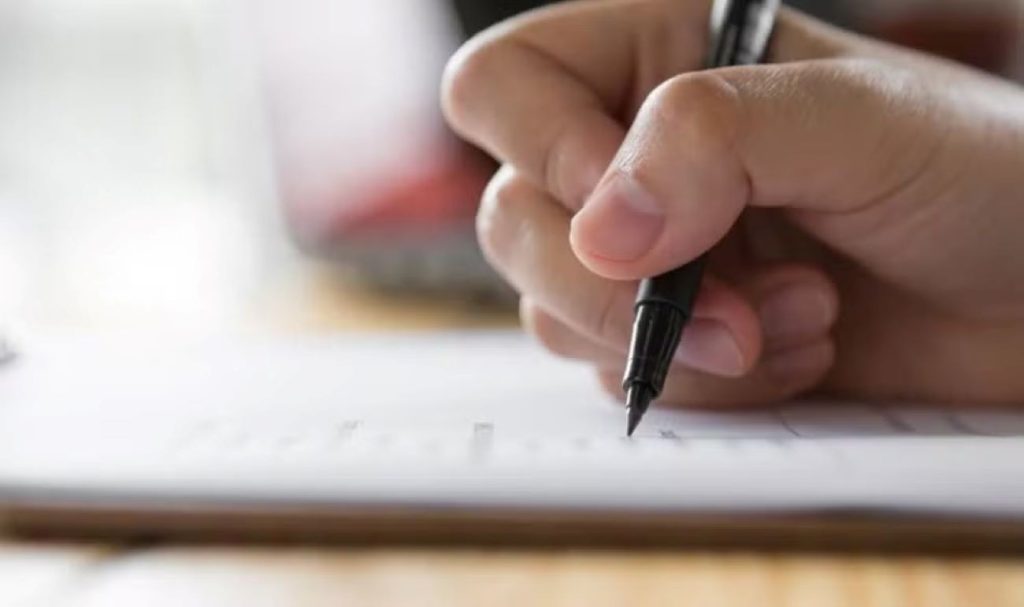 Prefeitura lança concurso mais de 350 vagas e salários de até R$ 7, 5 mil