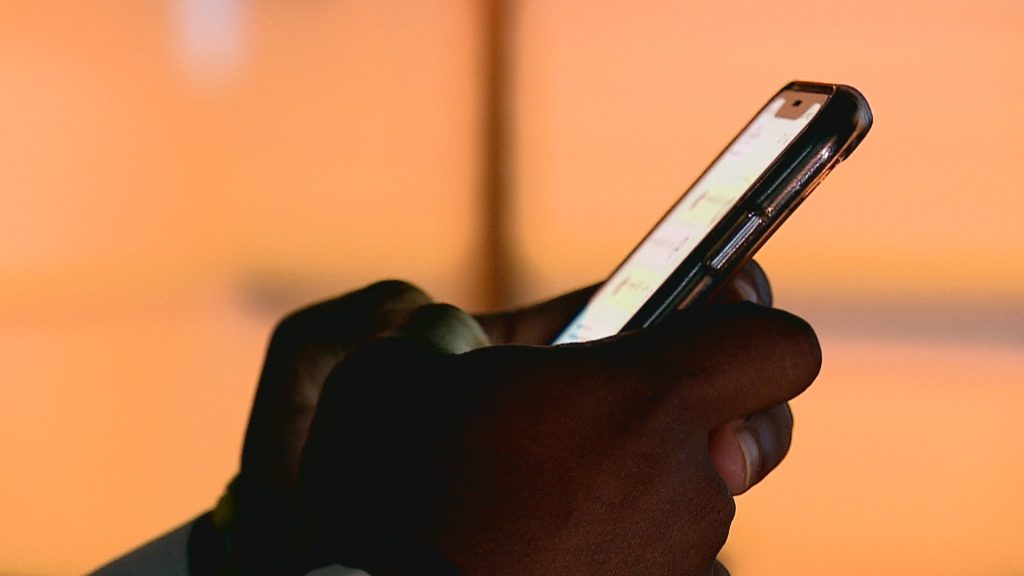 Homem é condenado após criar perfil falso e enviar ameaças ao atual namorado da ex