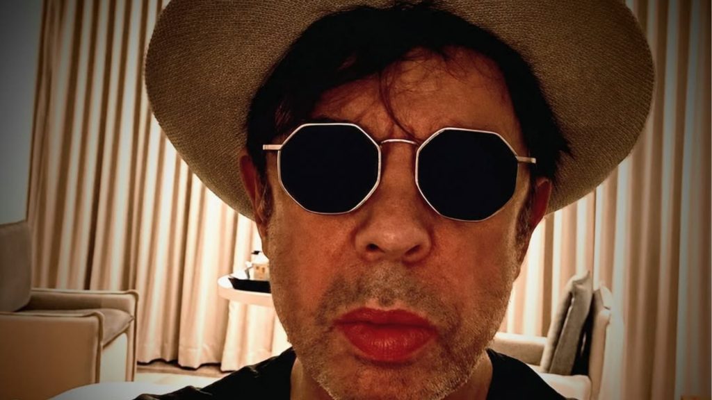 Vocalista do Echo & the Bunnymen sofre acidente de carro e banda adia show nos EUA
