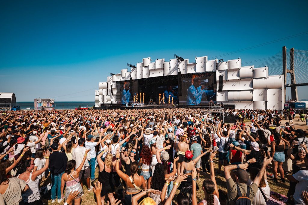 Estreantes no Rock in Rio, duo português Calema anuncia feat com Lauana Prado