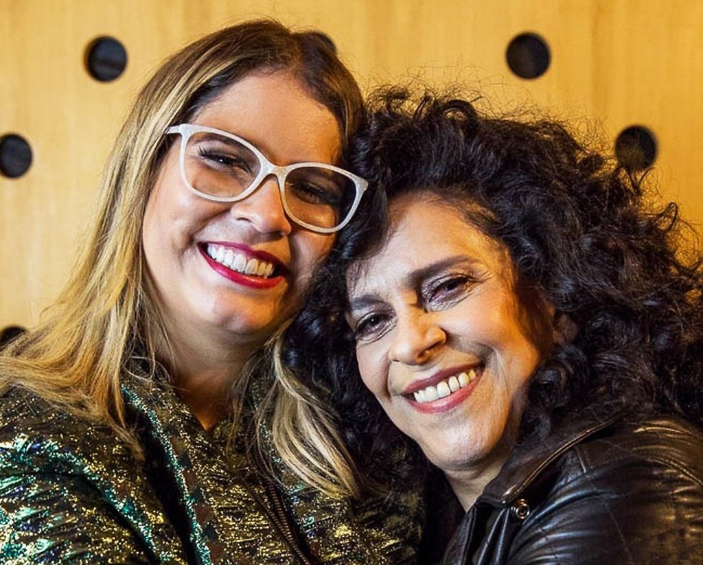 Encontro antológico de Gal Costa com Marília Mendonça reverbera na trilha sonora da novela ‘Quem ama cuida’