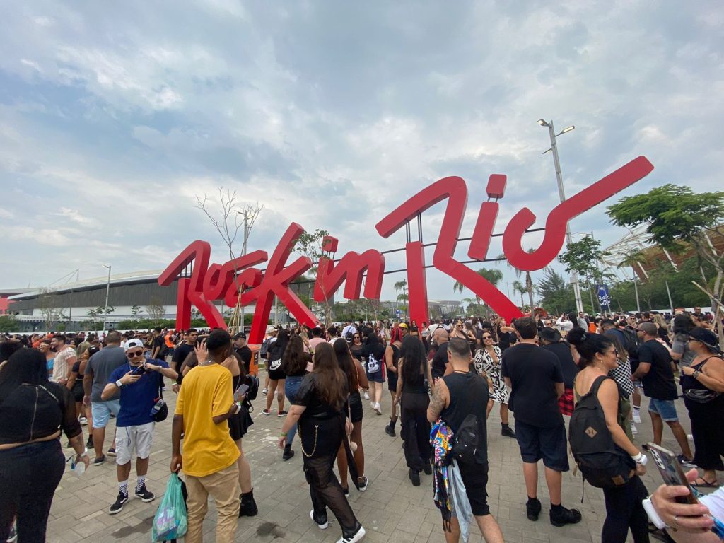 Zé Ricardo explica dia de K-pop e Jamiroquai no Rock in Rio e admite estratégia para ‘pais não sofrerem’