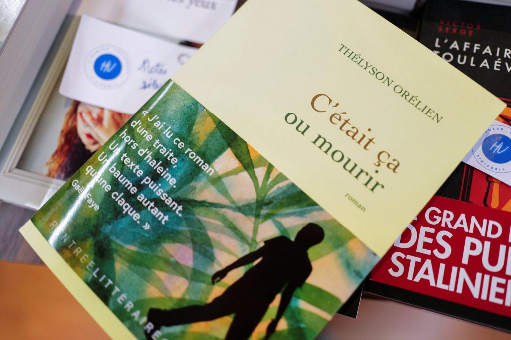 Prêmio literário francês retira livro de competição por suspeitas de uso de IA