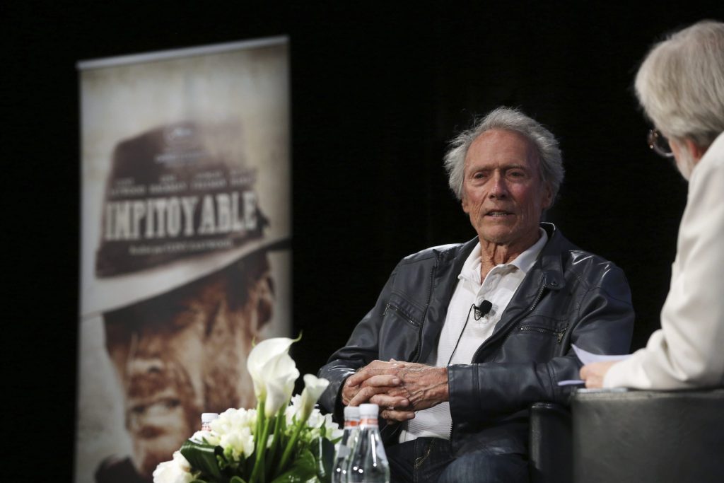 É #FAKE foto de aniversário de Clint Eastwood com atores renomados