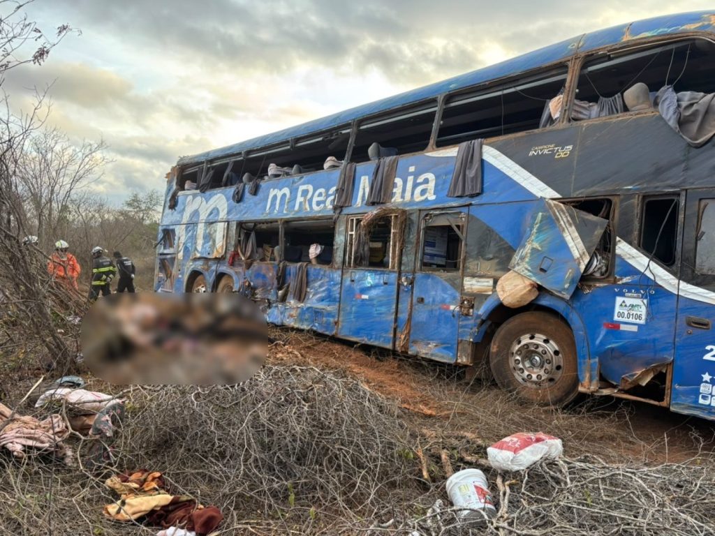 Mulher que ficou ferida em acidente com ônibus na BA será transferida para o TO; filha será enterrada em Palmas