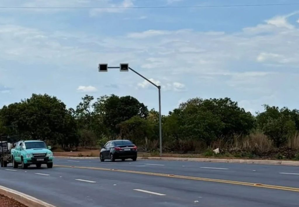 Motoristas devem ficar atentos a novos radares em avenida de Palmas; veja quando começam a funcionar